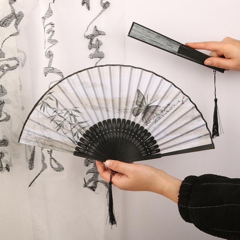 38cm Retro Aesthetic Folding Fan, Lightweight and Portable Capable of Handling Eastern Elegance