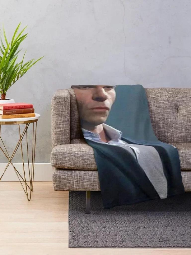 Elijah Mikaelson Throw Blanket Versatile Thin Vintage Throw for Bed or Couch Perfect Home Textile