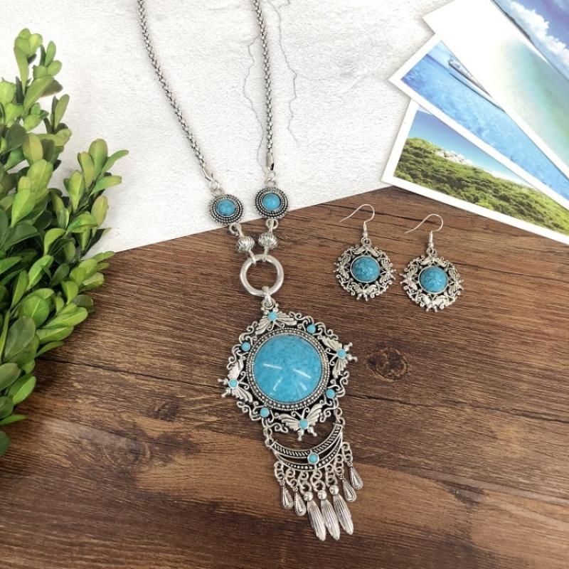 Vintage turquoise necklace Bohemian versatile temperament exaggerated fringed sweater chain earrings accessories