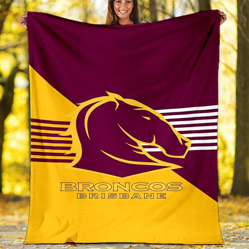 1pc Football Team (19) Theme Blanket - Digital Print, Polyester, Cozy for All Seasons, Perfect for Outdoor, Camping, and Travel
