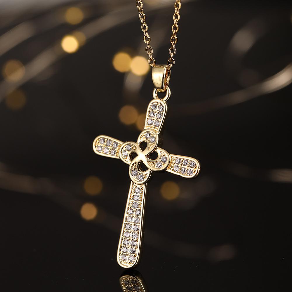 Micro-Set Zircon Cross Pendant Necklace For Women Fashion Versatile Collarbone Chain
