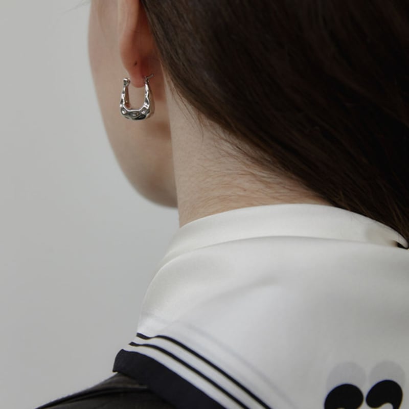 LOVE ME MONSTER Horse Hoof Earrings (L243MER030)
