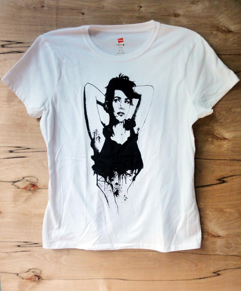 

Kathleen Hanna (Riot Grrl) T-Shirt Unisex Tee 4XL