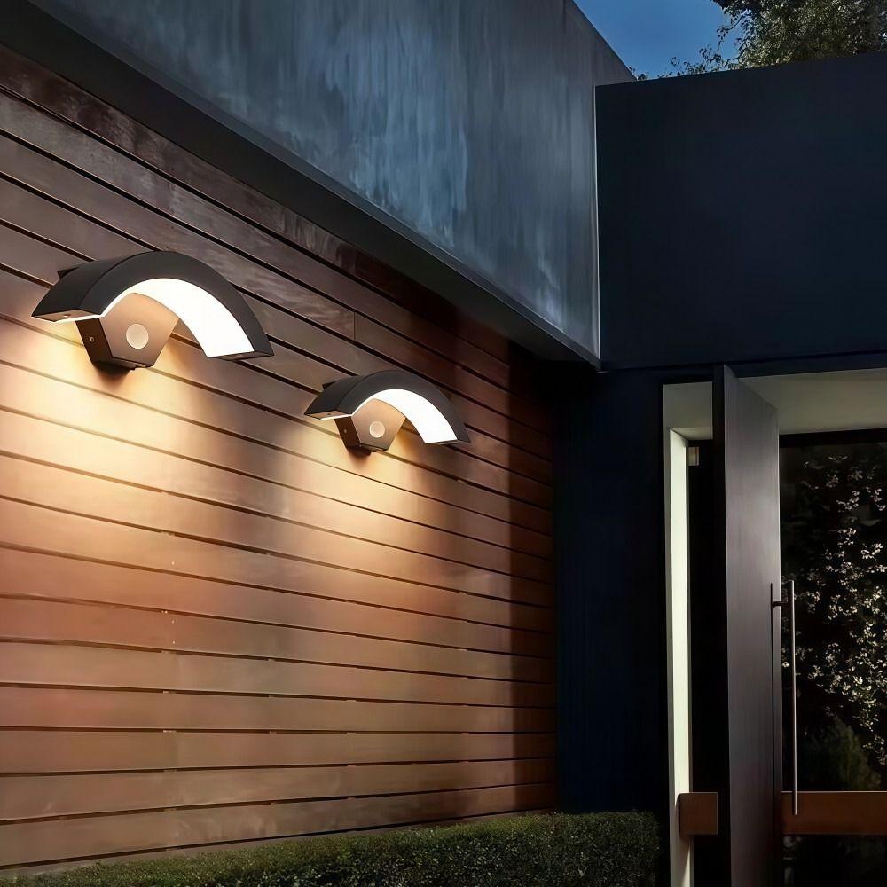 Waterproof Outdoor Curved LED Wall Light Moon-Shaped With Motion Sensor PIR Motion Sensor Lamp Entrance Lighting