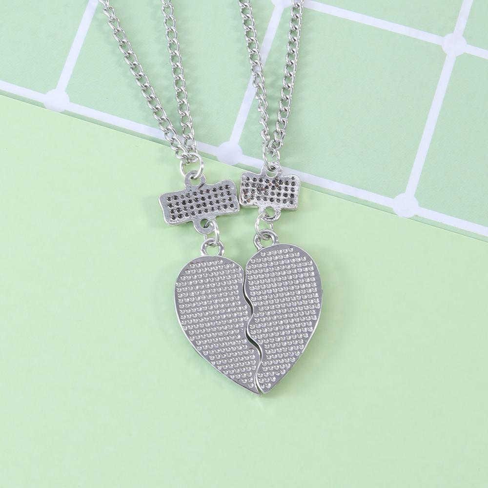 2 Pcs Best Friends Charm Necklace Set Blue And Pink Half Heart Matching Pendant Choker For Girls Friendship Memorial BFF Gift