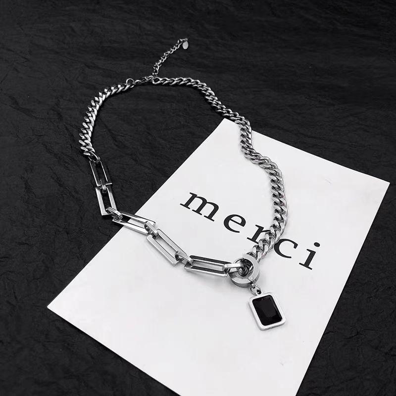 Titanium steel collarbone chain boys ins hip hop cold wind niche design pendant men's necklace