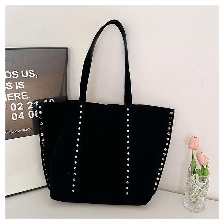 Soft-faced Rivets, Large-capacity Suede 2025 New Retro Casual Commuting, Shoulder Underarm Bag, Tote Bag, Women's Bag