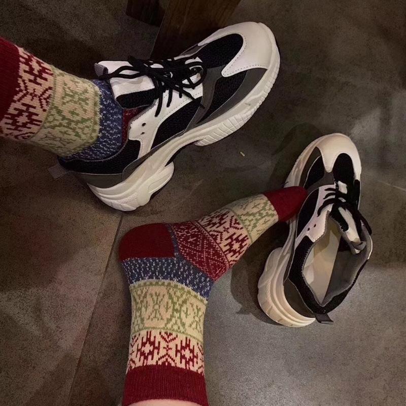 5/10 Pairs Comfortable Casual and Versatile Winter Women's Daily Wear Warm Thick Literary Socks Tutu Pattern Wool Socks Casual Versatile