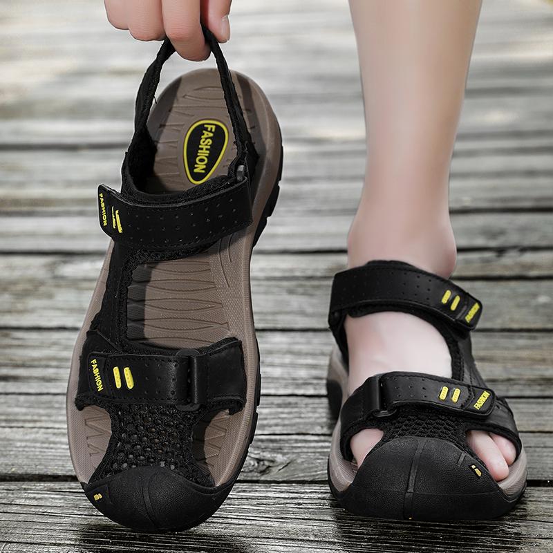 Fashion Summer Men's Breathable Flats Soft Slip-On Sandals Lightweight Outdoor Walking Shoes Non-Slip Comfortable Beach Luxury Sandals