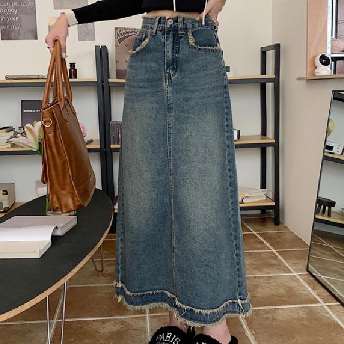 

Женская джинсовая юбка в стиле ретро с необработанным краем и высокой талией: Средняя длина, утягивающее, прикрывающее бедра, осенний стиль, А-силуэт. L