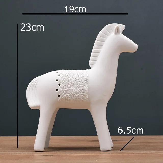 Nordic Porcelain Saddle Horse Figurine Handmade Ceramic White Pony MIniature Decor Gift Craft Embellishment Ornament Accessories