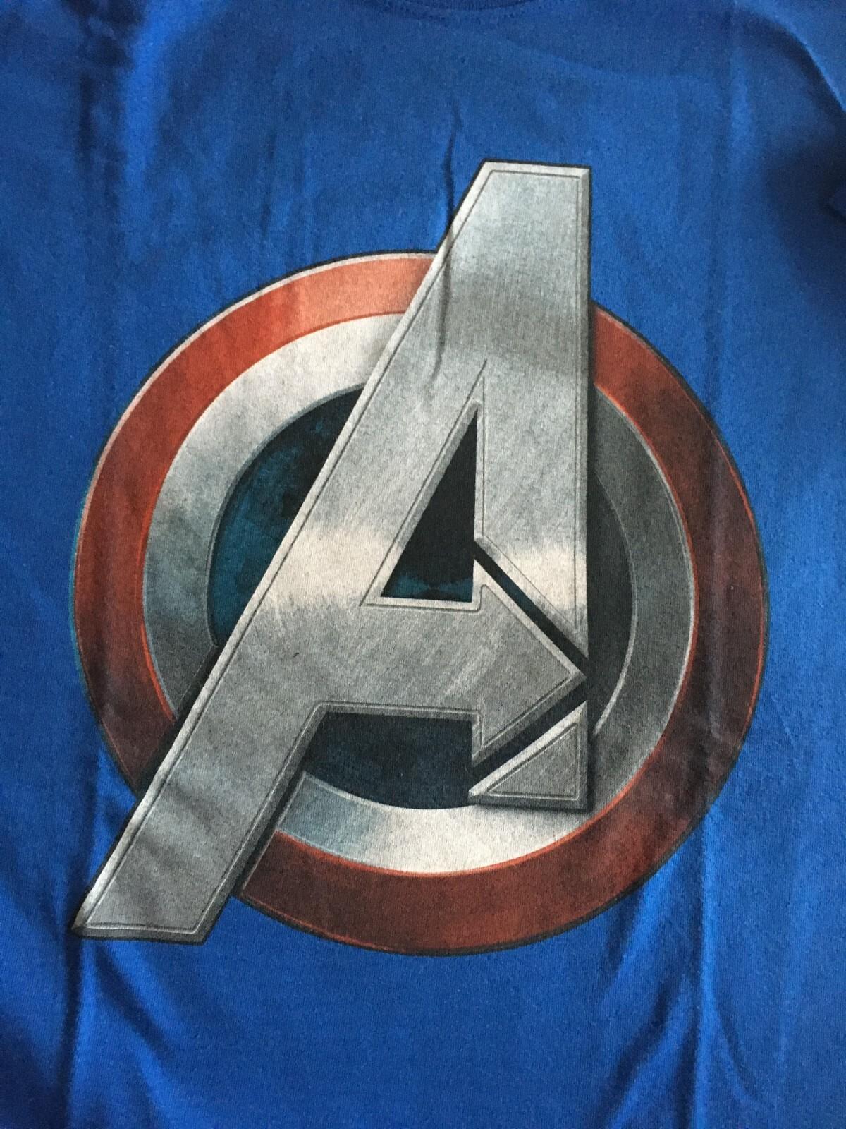 Marvel Comics Avengers Logo Men T-ShirtAvailable in 2XL NEW M