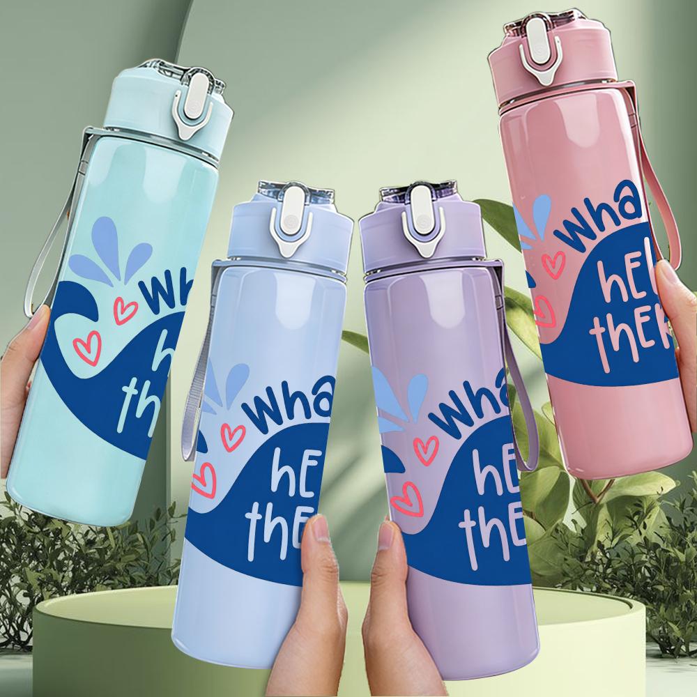 1PC Blue Whale Hello There Text 750ml Color Plastic Sports Water Bottle Leakproof Flip Straw Lid Suitable for Sports Office Home Use