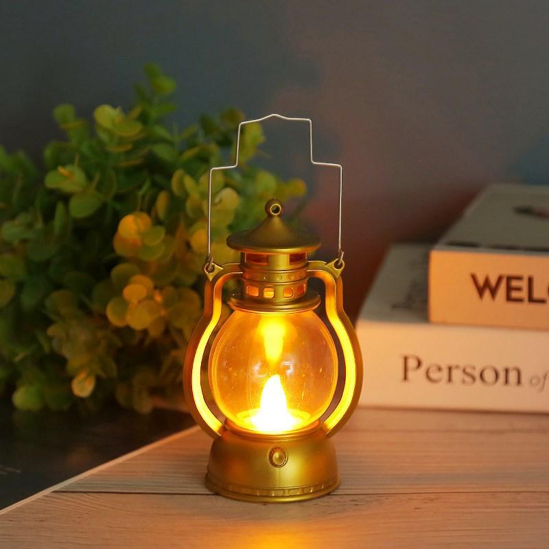 Retro Christmas LED Oil Lamp Ornament: Creative Horse Lantern Candle Light Decor.