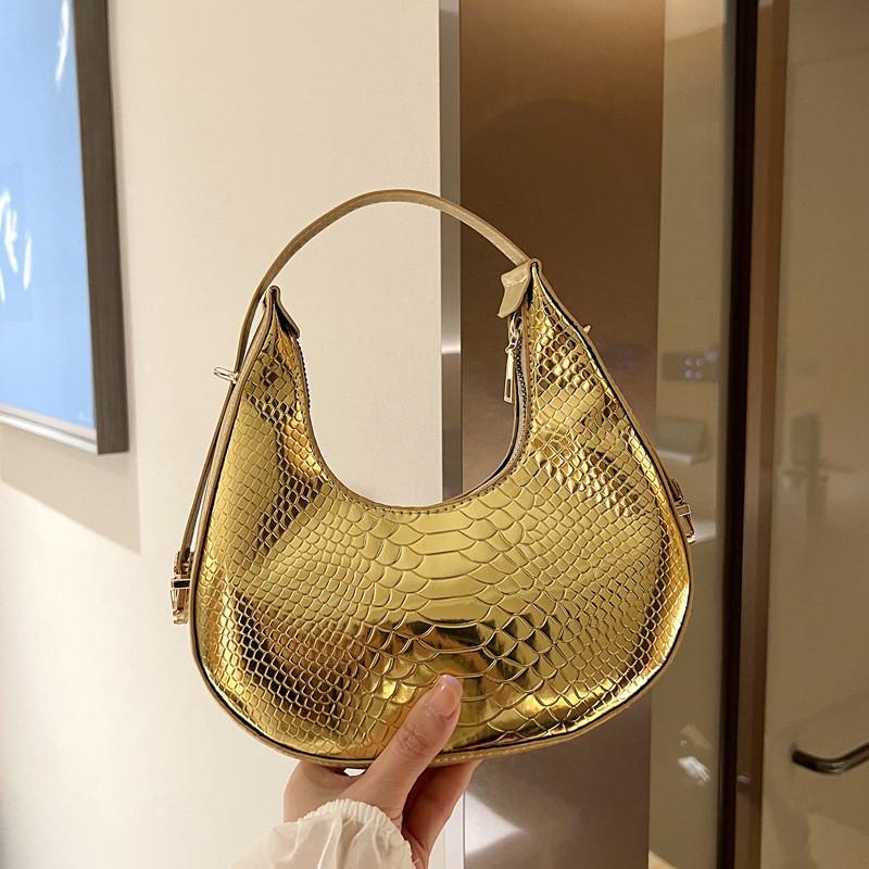 Stylish Crescent Shaped Shoulder Bag Trendy 2023 Summer Fashion Medium Size