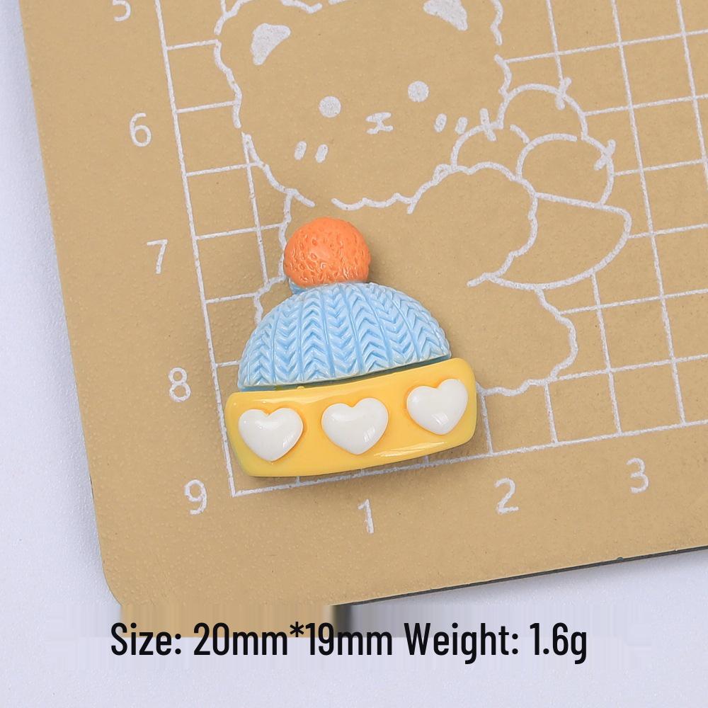 

Warm Winter DIY Resin Accessories: Cute Phone Cases, Hair Clips, Jewelry, and More