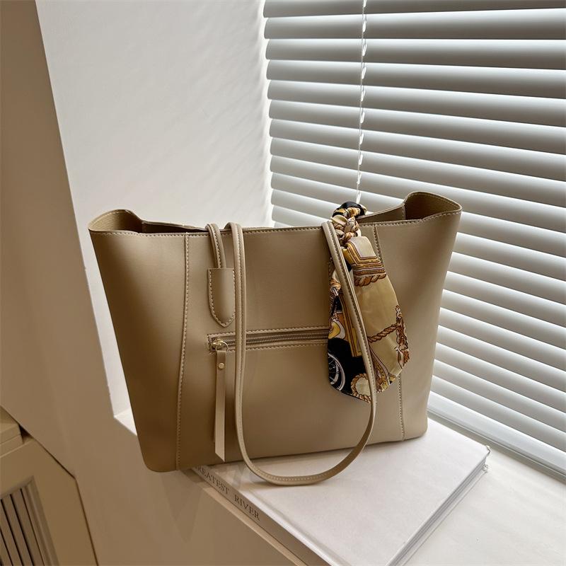 New Tote Bag Hand Bag Large Capacity Solid Color Simple Shoulder Armpit Bag Commuting Versatile