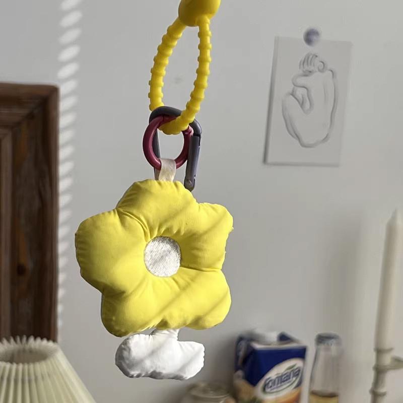 Adorable Floral Plush Keychain With Soft Pp Cotton Filling For Charm And Style