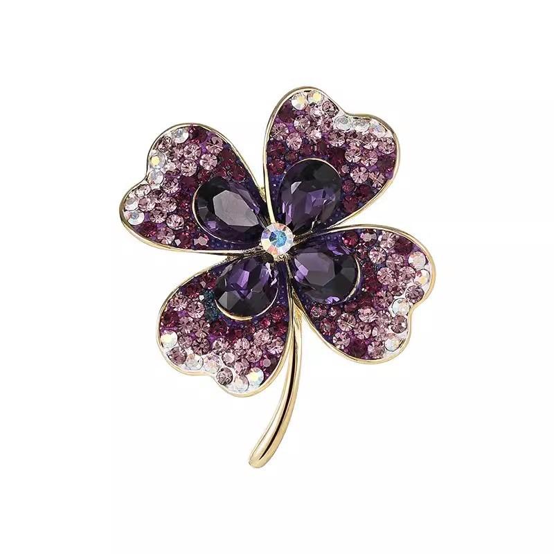 Retro Four-leaf Clover Brooch, High-end Women's Luxurious Charm, Crystal Corsage Design Sense, Niche Brooch