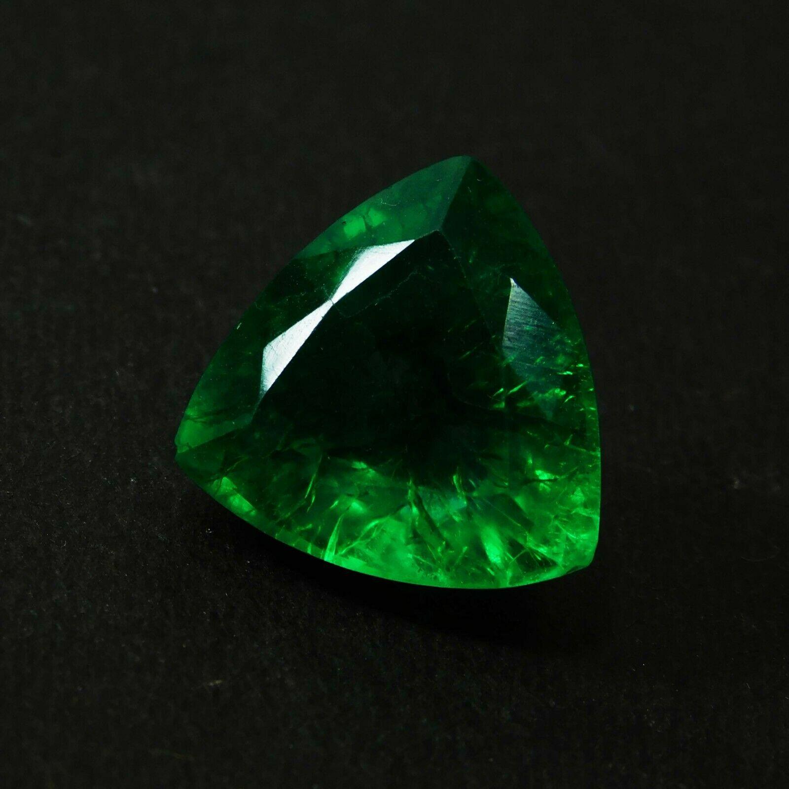 

Green Emerald Trillion Cut Natural 8.45 Carat CERTIFIED Loose Gemstone m-25 008 008 13 mm approx. зелений