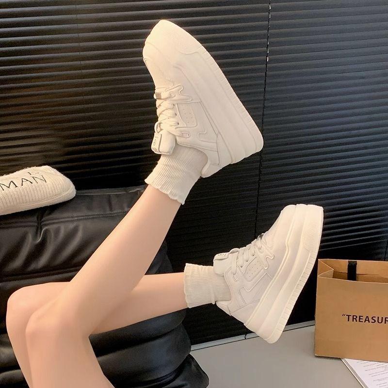 Thick-soled Little White Shoes for Women and Small People To Increase Their Height. New Student Leisure Sports Board Shoes In Spring and Autumn