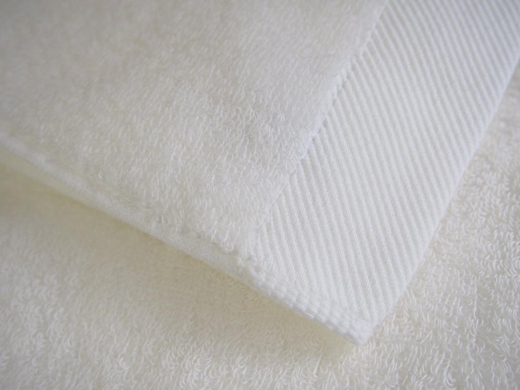 Imabary: Imabari Certified Brand Supima Cotton Imabari Angel Towel Bath Towel (60x125cm, Set of 2) (Off-White)