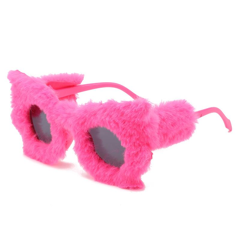 

New Arrival Cat Eye Plush Sunglasses For Women Party Vintage Oversized Decorative Glasses Winter Thermal Fluffy Eyewear Uv400 as picture