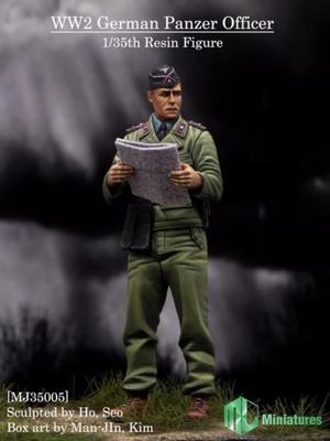 Tri Factory MJ Figure Series World War II German Tank Officer Resin Kit MJ35005 Molded Color 1/35