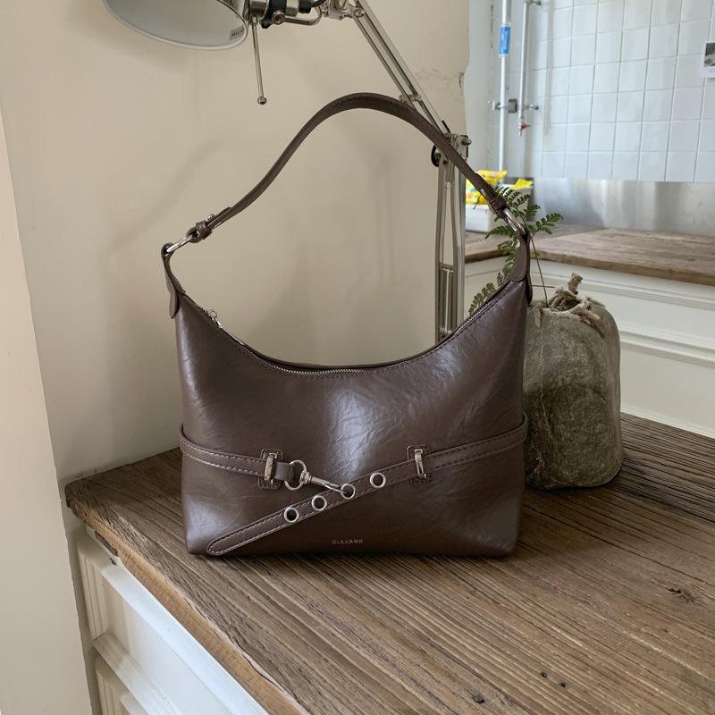 Women's bag 2025 autumn and winter new retro shoulder messenger bag belt decoration simple commuter underarm bag wholesale