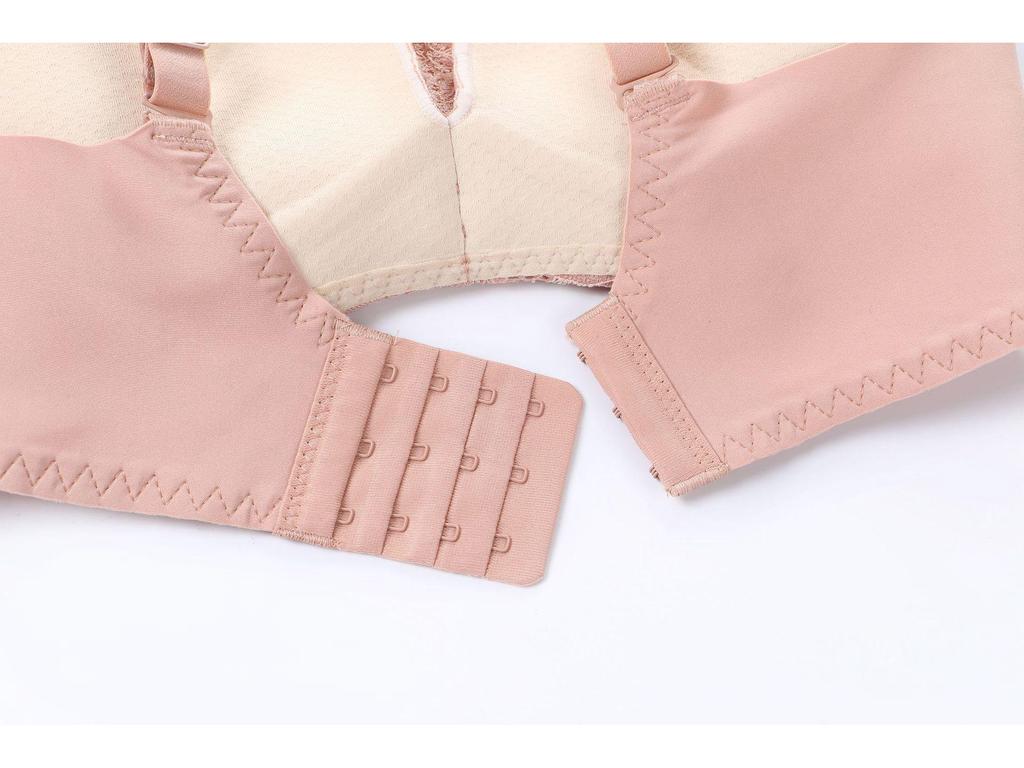 Originales französisches romantisches Spitzen-Bügel-BH-Set für kleine Oberweiten.