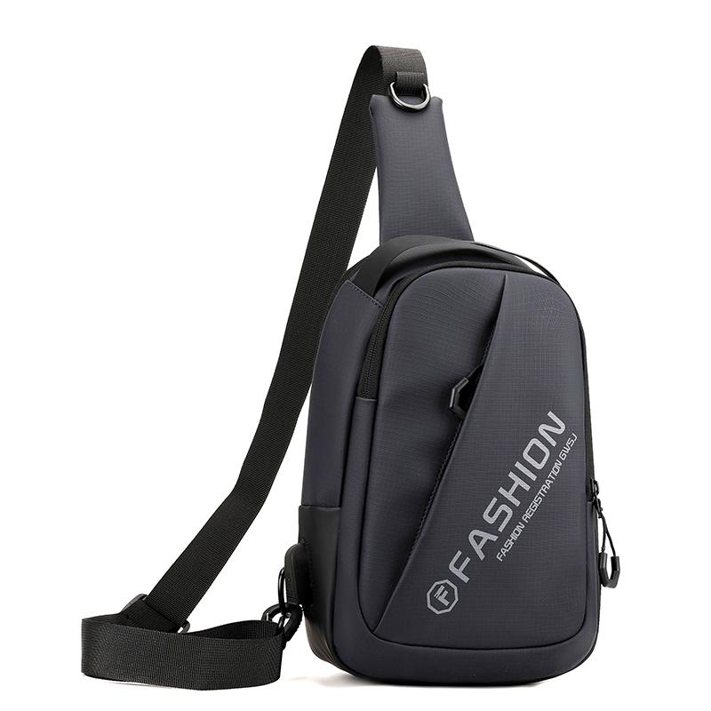 Sportliche wasserdichte Herren-Umhängetasche - USB-Powerbank-Anschluss + Brusttasche mit mehreren Fächern (Schweißabweisendes & Strapazierfähiges Design)
