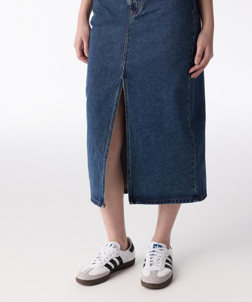 Musinsa Standard Woman Women'S Front Slit Denim Long Skirt [Medium Indigo]