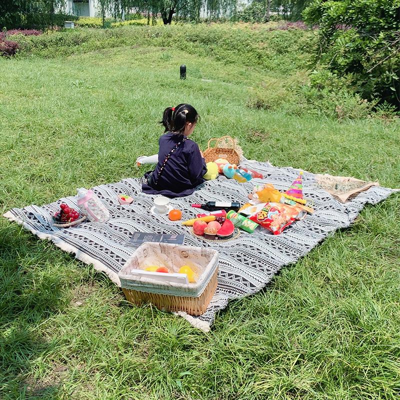 

Outdoor Camping Bohemian Picnic Mat Retro Ethnic Picnic Table Linen Grass Floor Mat Portable Crawling Mat 100*150