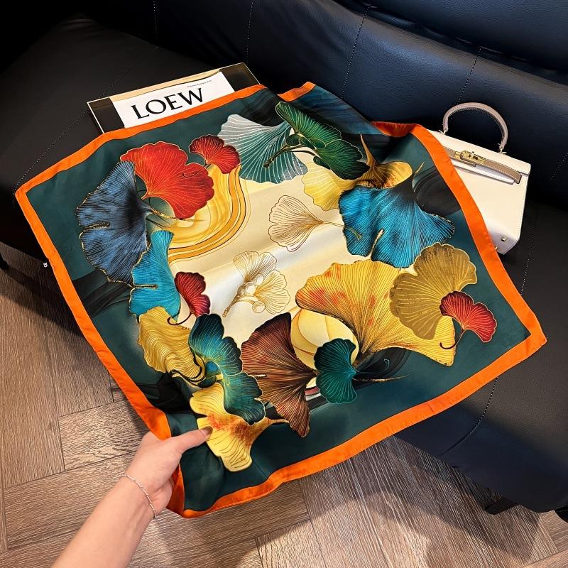 New silk scarf women's fashion versatile high-end small square scarf Korean version neck protection scarf spring and autumn retro scarf binding bag