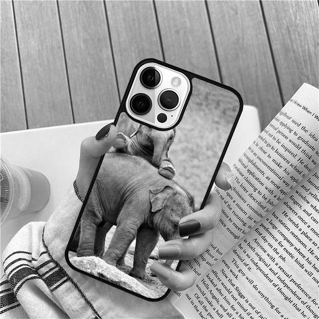 Elephant Love Affection Nature Phone Case For iPhone 17 Air 15 16 Pro Max 14 13 12 11 Pro Max Plus Coque Shell