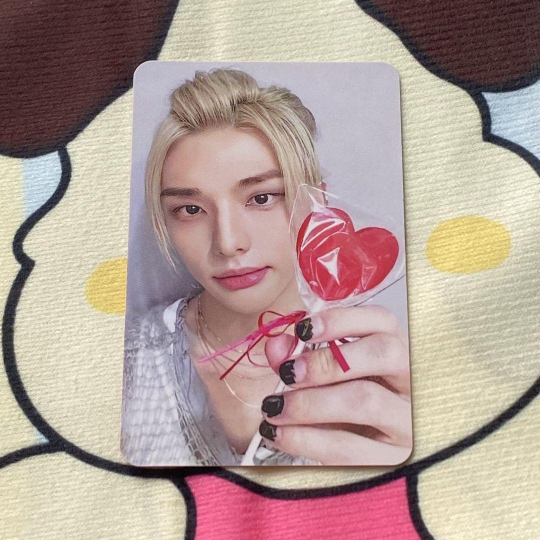 

[Б/У] StrayKids Raku-STAR Хёнджин Выигрышная стриминговая торговая карта