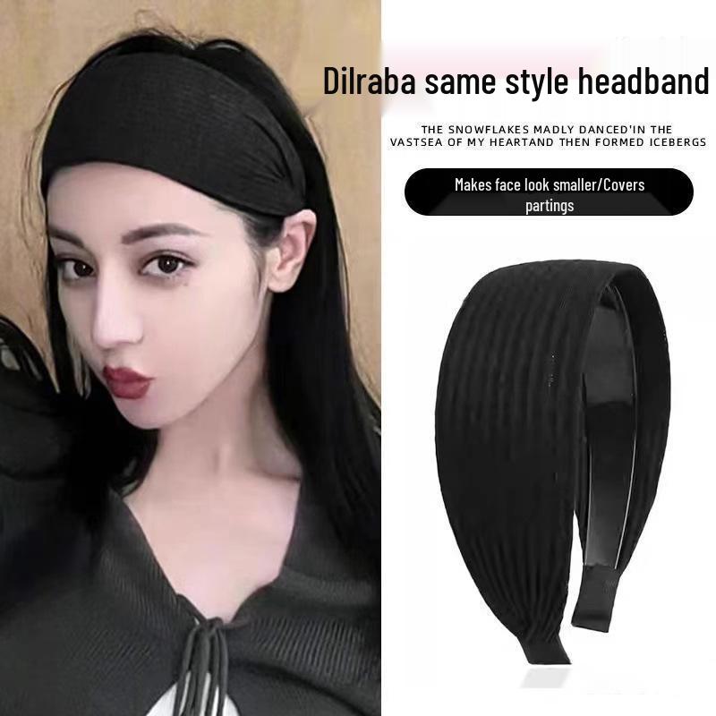 Polka Dot Wide-Brim Bubble Fabric Top