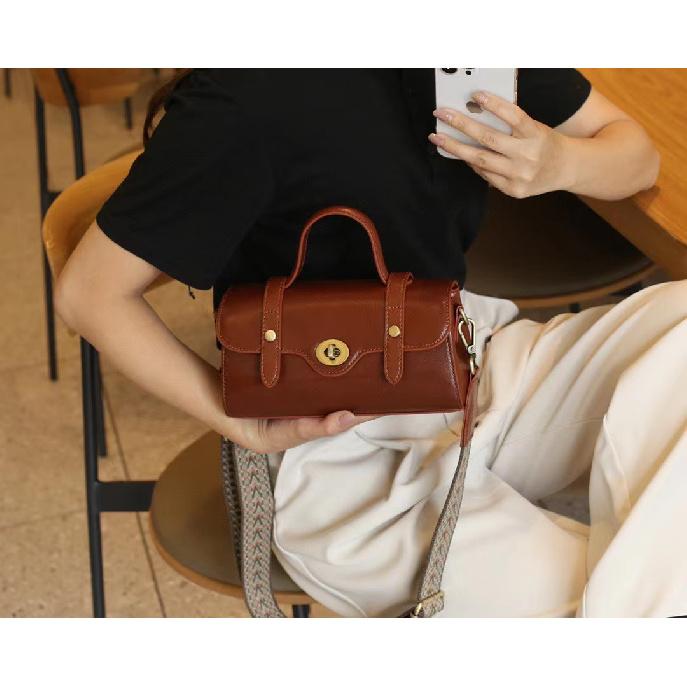Summer trendy genuine leather small bag for women, versatile casual baguette bag, textured vegetable-tanned top-layer cowhide women's crossbody bag