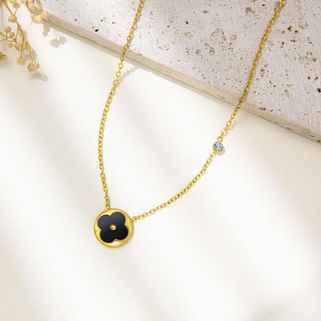 

Lucky Clover Four-Leaf Clover Titanium Steel Necklace - High-End Luxury Necklace Gift 18k