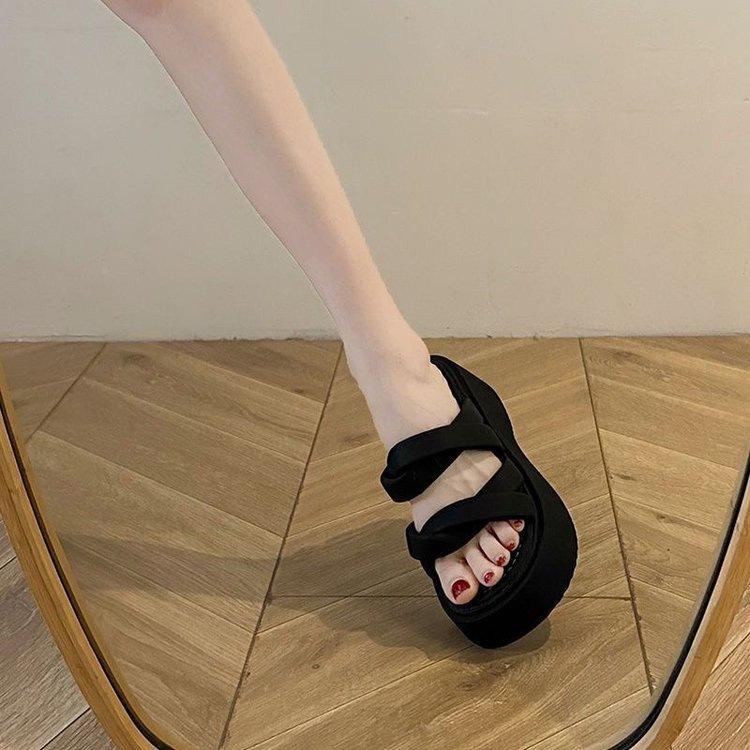 Thick-soled Senior Small Man New Summer Wear 2025 Sandals Muffin Heightening Skirt Beautiful Going Out Slippers Women