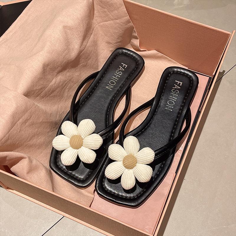 Sweet flower flip-flops women's summer wear new with skirt pinched feet beach cool slippers