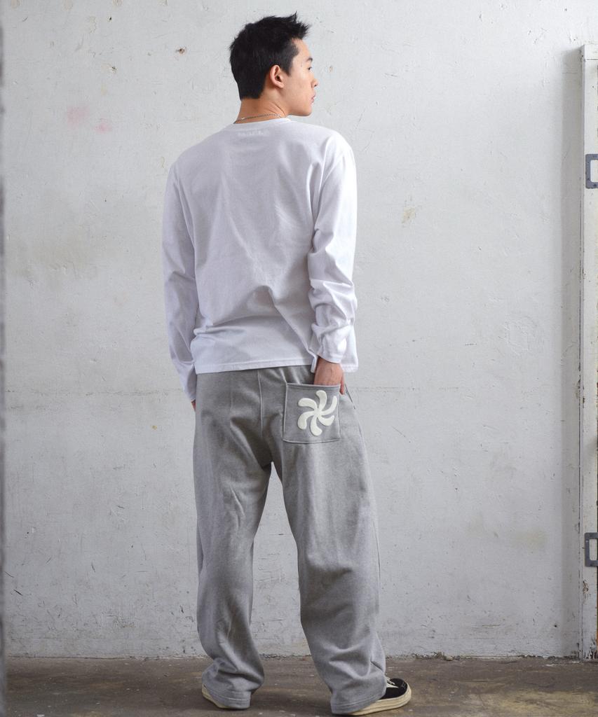 AMOU Spiral One Tuck Sweat Pants Gray