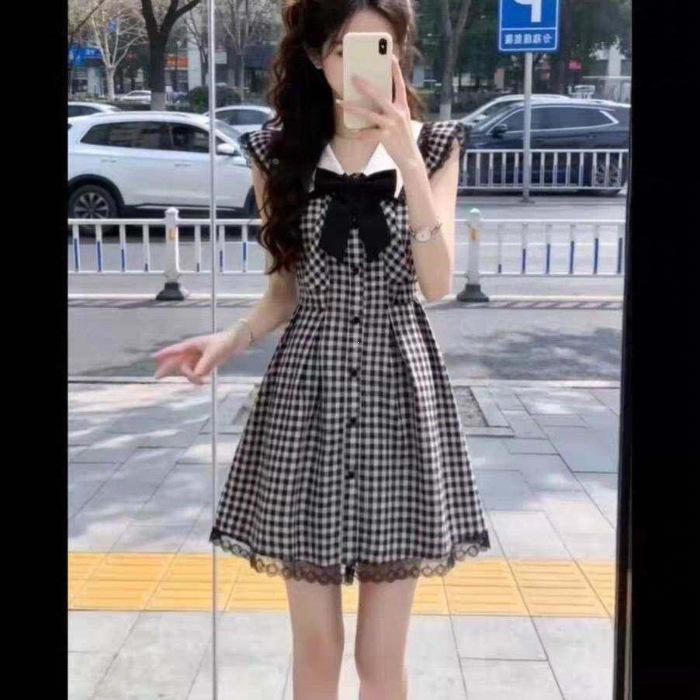 Black and White Plaid Flying Sleeves College Style Dress Women's Summer Lace Splicing Loose and Thin A-shaped Skirt Short Skirt
