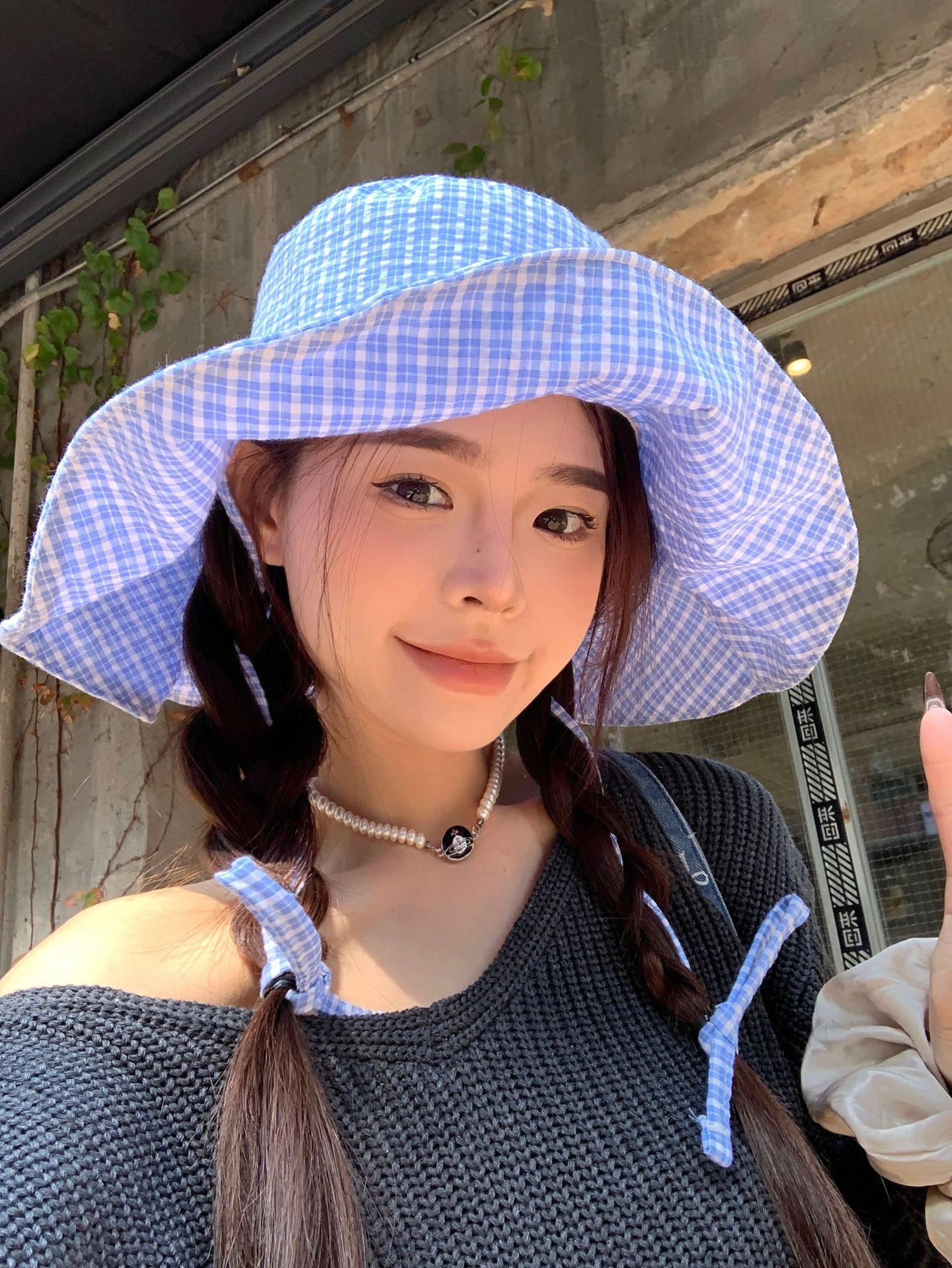 

Outdoor big brim blue plaid bucket hat women s spring summer 2025 new sunshade sunscreen hat showing washbasin hat M（56-58cm） синій