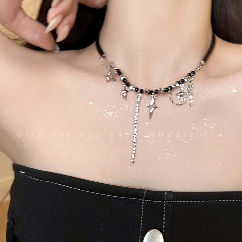 Süßes cooles Fransen-Stern-Lederseil-Halskette weiblich yk Millennial-Stil Hottie Schlüsselbein-Kette leichter Luxus Hip-Hop-Accessoires