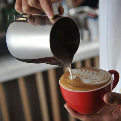 Brocca per schiuma di latte con rilevamento della temperatura Tazza per latte per latte in acciaio inossidabile di grande capacità per uso alimentare