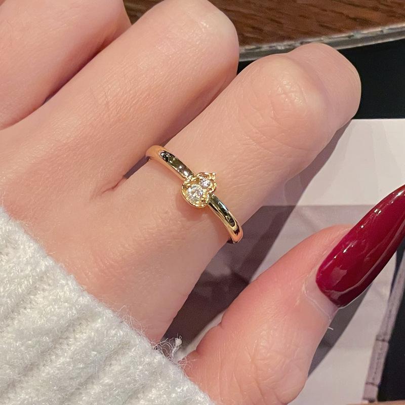 

Iris Gourd Sugar Cube Yellow Diamond Zir*****Pen Ring Light Luxury Plain Ring High-End Niche Accessories