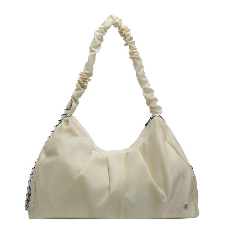 

Повседневная плиссированная сумка женская нишевая 2025 новая портативная сумка через плечо простая большая вместительная сумка-мессенджер one size fits all