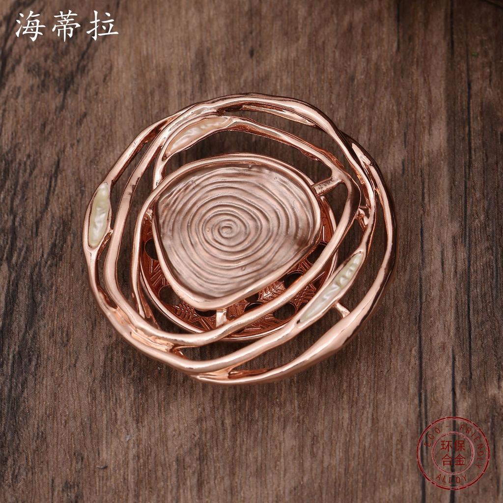New Geometric Hollow Rose Enamel Magnetic Brooch, Women's Bag, Silk Scarf Multi-functional Accessories