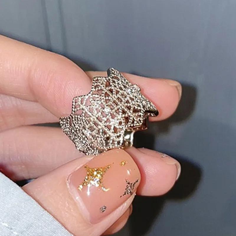 2026 light luxury retro court style lace temperament ring European and American hollow fashion trend Zircon accessories 6